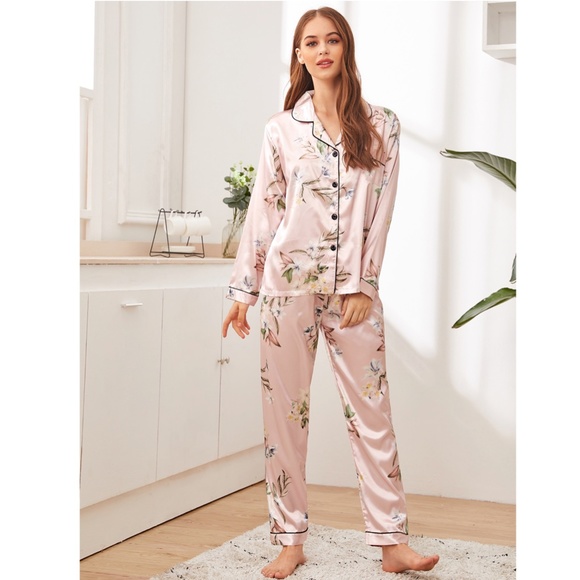 Satin Pink Floral 2 Piece Pajamas Set - Picture 4 of 8